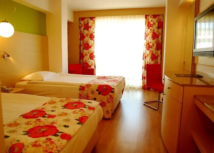 Готель Oleander 5*